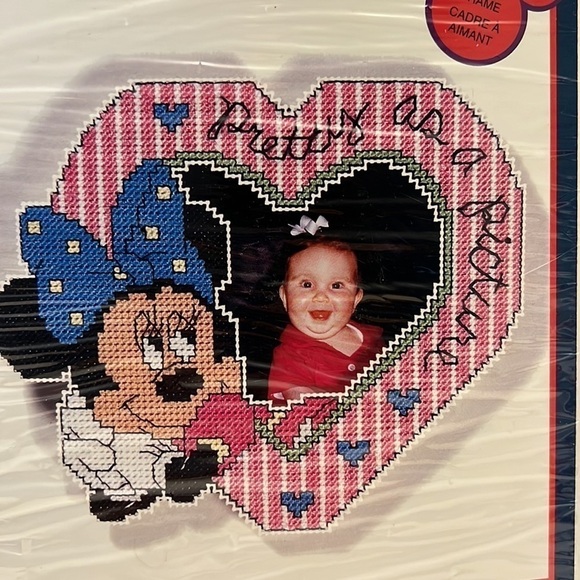 Minnie mouse counted cross stitch kit NEW - Picture 3 of 5
